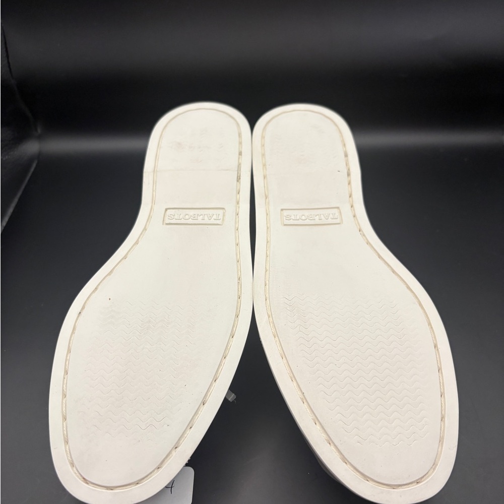 **CLOSET CLOSEOUT**Talbots NIB Light Gold Leather deck shoes with laces size 6 - Picture 4 of 9